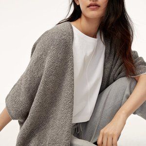 Aritzia - Community 'Iconic Cape'
